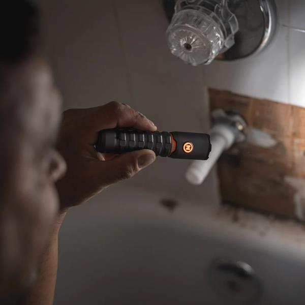 ΦΑΚΟΣ ΕΠΙΧΕΙΡΗΣΙΑΚΟΣ NEBO TORCHY 2K 2000 Lumens Rechargeable